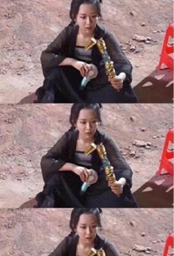片场休息的无聊时刻 杨紫的笑容让人忍不住！