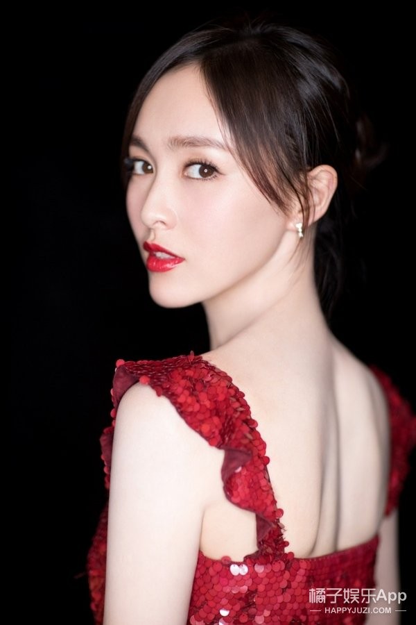 颁奖礼扎堆，女星们的妆都画对了吗？赵丽颖杨幂美出新高度（2）