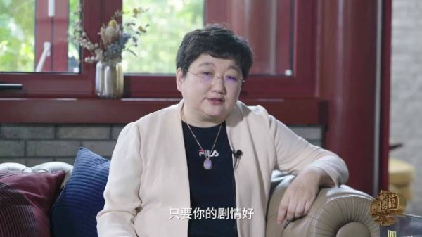 除了编剧、导演、演员，制片人这一角色在影视作品创作的过程中……