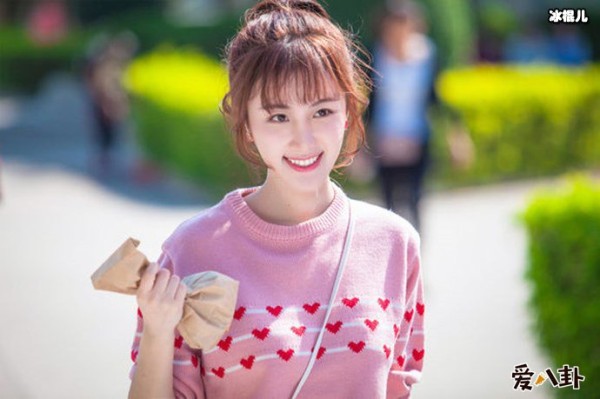 《青春抛物线》女主李蒙萌出道经历揭秘，没想到和朱一龙是这关系