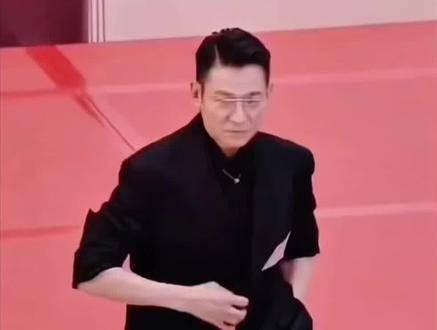 一生都散发着迷人魅力的男士!天王巨星刘德华