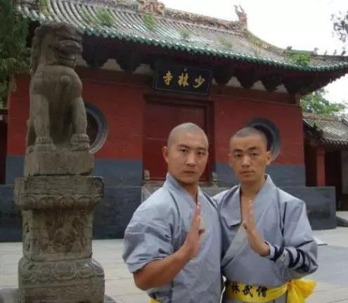 从少林寺出来的4位明星：王宝强和释小龙没啥，最后一位才是厉害
