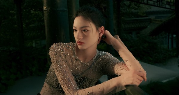 娱乐圈“新鲜事”不断 , 狗仔又“曝光”某离婚男明星恋情