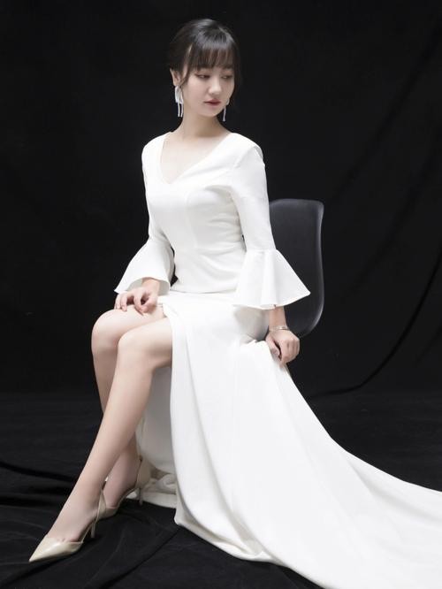 明星走红毯的礼服价格