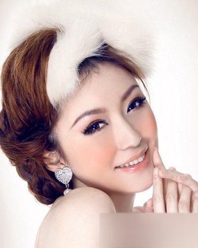 轻松五步 打造最美新娘妆5