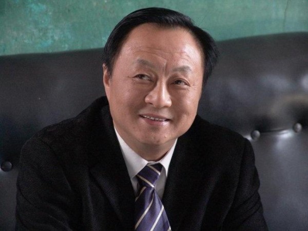 演员高峰，从舞台到荧屏的自信与成就感蜕变之路
