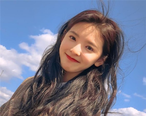 网红出身”的4位女明星，前三位已成功出圈，唯独她戏红人不红