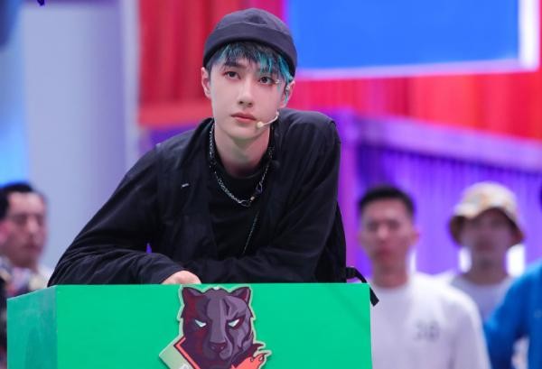 艺人活跃粉丝数量排名，易烊千玺才9万多，第一的他断层领先