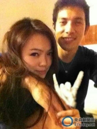 粉丝上传原版照片澄清
