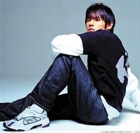 周杰伦躺着也“中枪”
