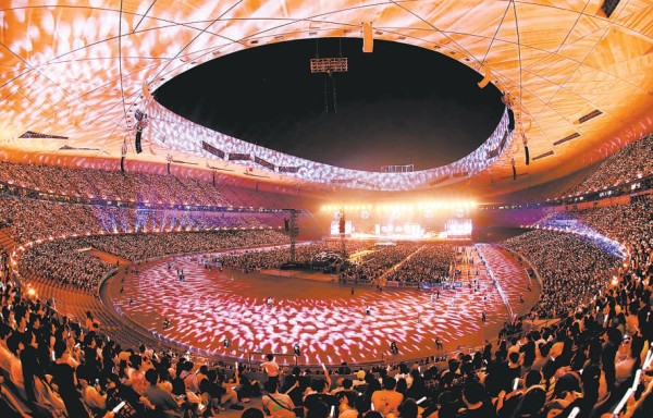 众多歌星接连开唱，演艺市场火热带动文旅消费