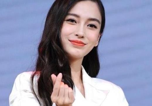 继谢娜杨幂何炅之后，又一位女星粉丝数破亿，颜值满分演技零分