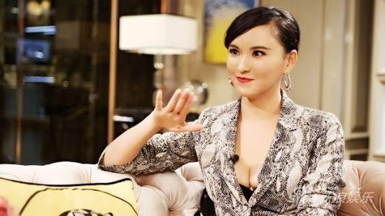 娱乐圈又添神婆，李小璐出轨莫小棋早就知道甚至警告过贾乃亮