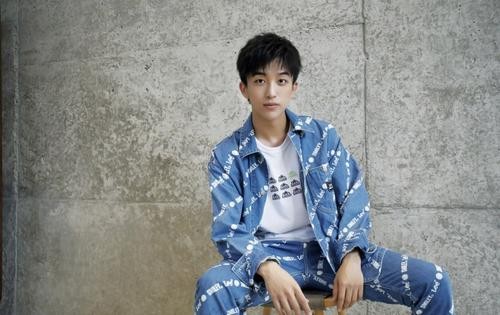 黄子弘凡的个人资料 星二代黄子弘凡原名叫什么