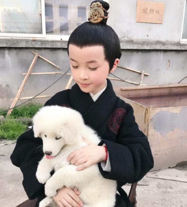 《三生三世》“小夜华”长大了，模样大改变，近照简直判若两人