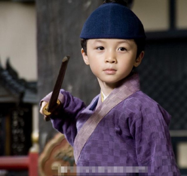 《三生三世》“小夜华”长大了，模样大改变，近照简直判若两人