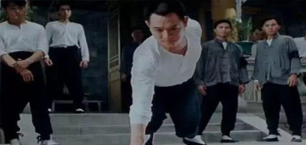 功夫明星经典动作：成龙的摔，甄子丹的锁，李连杰最经典！