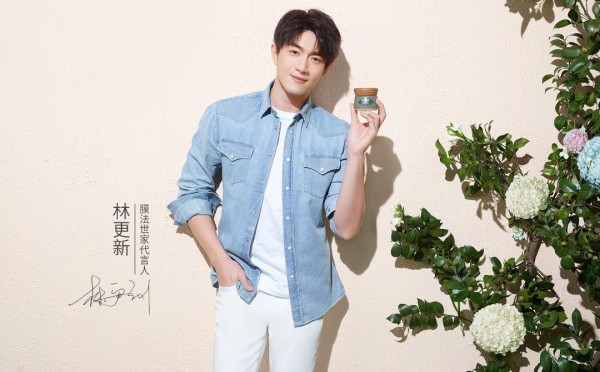 李现、朱一龙等男明星纷纷开始代言美妆产品，“老公”效应更强大了？