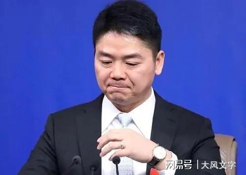 刘强东现身香港，商业巨头再现风采