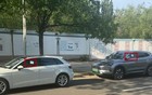注意！顺义这条街突击贴条，多车“中招”！