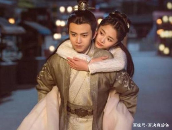 任嘉伦 谭松韵《锦衣之下》：陆绎大人喊爱豆今夏回家抱大腿！