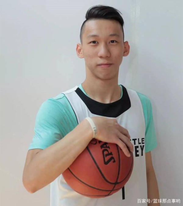签约阿迪，打职业联赛，钟显超成国内首人，他能否再创奇迹？