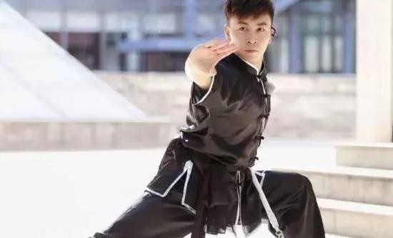武打明星新秀中都有哪些是明日之星，王宝强貌似已经被耽误掉了