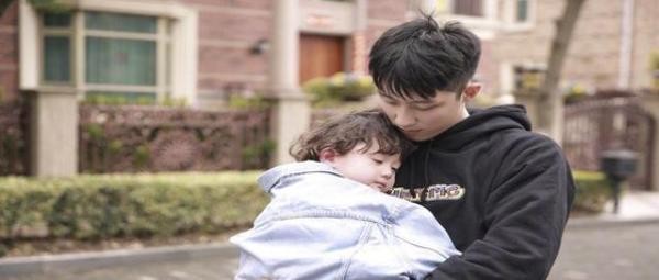 非主流剧出道，如今票房人气双双丰收妥妥成为当红辣子鸡