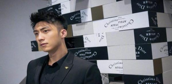 非主流剧出道，如今票房人气双双丰收妥妥成为当红辣子鸡