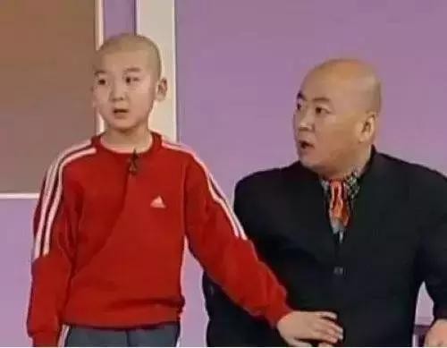七岁成名, 众多大咖曾为他作配, 多次上春晚, 今长残做幕后无人识