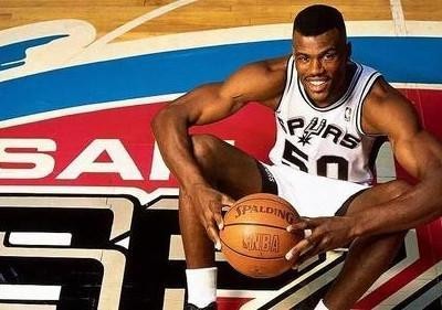 NBA历史5位大龄新秀巨星：姚明偶像31岁进NBA，1人年龄成谜