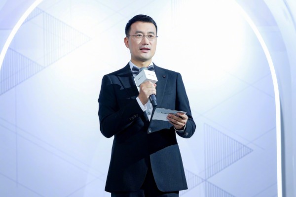 华为Pura 70锐意风尚之夜闪耀上海，不愧是时尚圈新名片