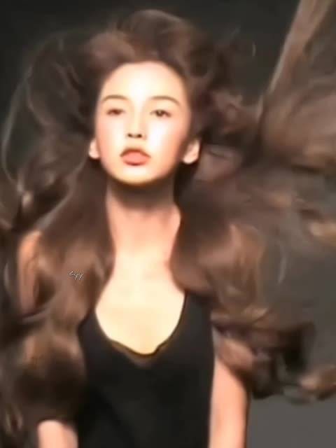 早期的人间芭比 角色演绎