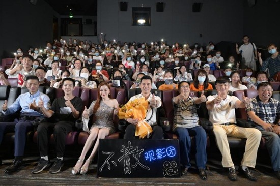 吕良伟自创打拐神曲“皮中带暖” ,《天下无拐》接棒《失孤》再引社会关注