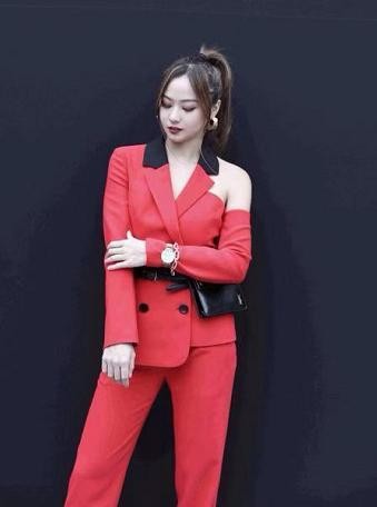 明星们的潮流LOOK，必备神器SEKONDA