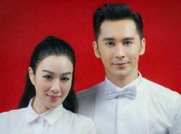 明星们的素颜结婚证件照,最后一对太不正经了!