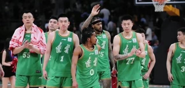 付豪顾全大局！郭艾伦走后签合同，广东内线格局重塑