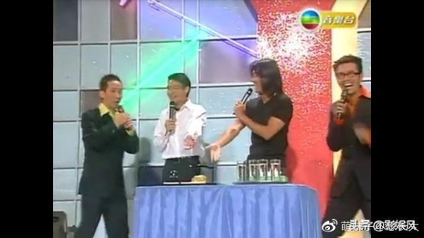 娱乐圈史上唯一一例在<a target=