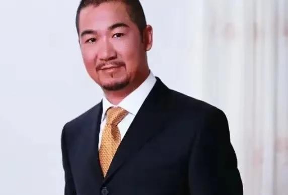 艾弗森：矮个巨星的传奇人生