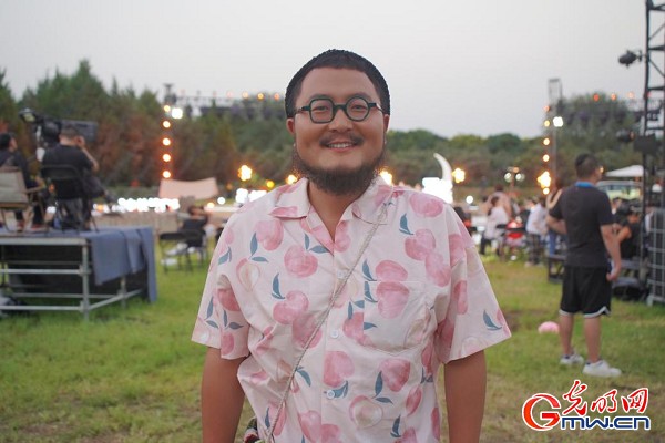 西北根源音乐人张尕怂：方言音乐创作离不开土地，更离不开家乡
