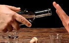 禁酒令遇千年酒俗：云南公职人员该不该“砸酒杯”？