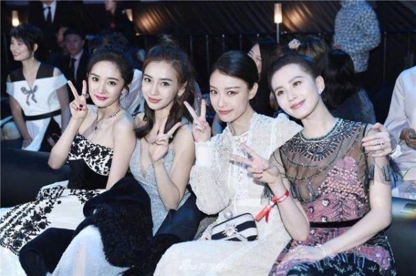 明星与演员的区别，杨颖与胡歌的剧本形成鲜明的对比！