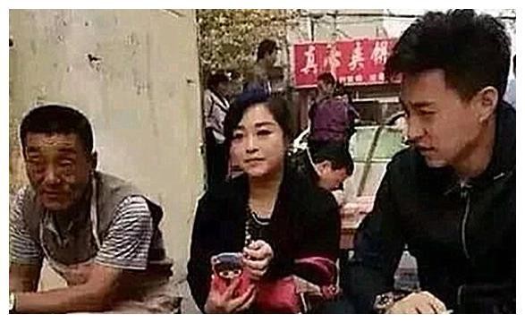 明星回农村的样子，王源放飞自我，赵丽颖插秧种田，看他：太嗨了