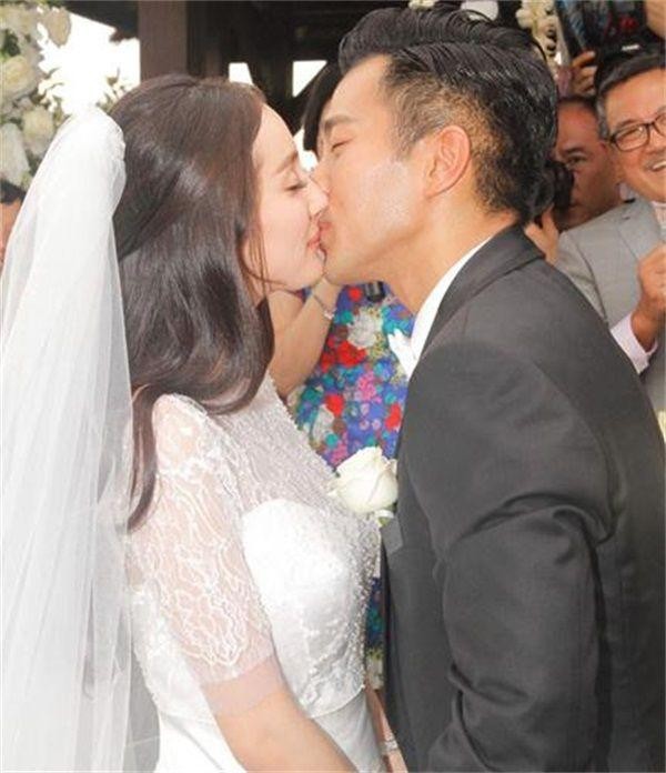 明星婚礼一吻辨真爱！霍建华霸气，贾乃亮深情，她最浪漫唯美！