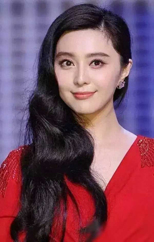 曾经辉煌耀眼，如今黯淡无光——三位明星的跌宕起伏