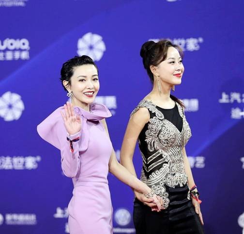 影星王芯宜随《记忆切割》剧组亮相北京国际电影节闭幕式
