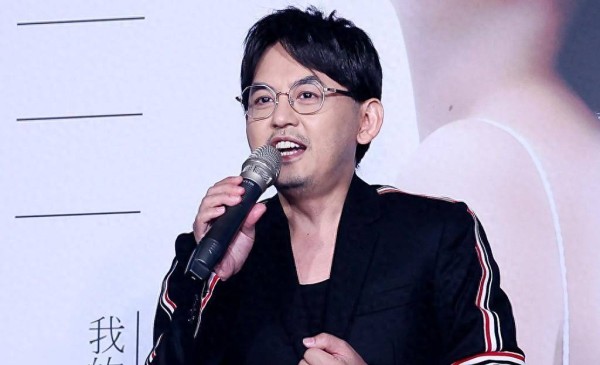 罗志祥炮轰黄子佼：不该向未成年人伸出魔爪，好好面对受害者