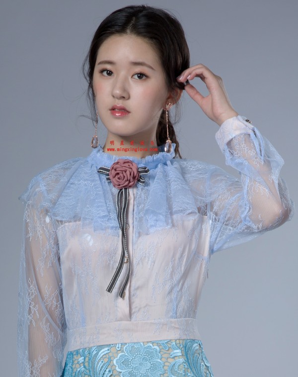 赵露思某综艺节目定妆照拍摄花絮照片，性感透视、美腿光脚高跟造型，放大可看清肌肤纹理，高清4K分辨率原图无修生图下载（至尊）