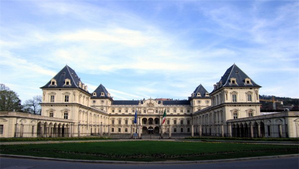 Castello.Valentino2-800.jpg