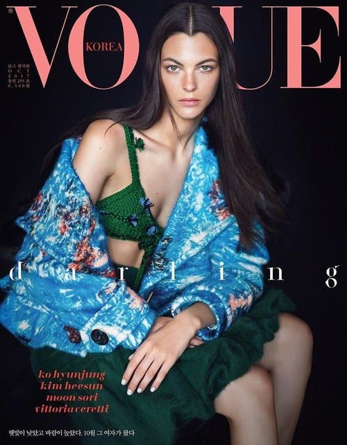 VOGUE把秀场搬到了街头_Vogue 走秀大赏：美女如云，时尚狂欢嗨不停！娜扎美的没天理